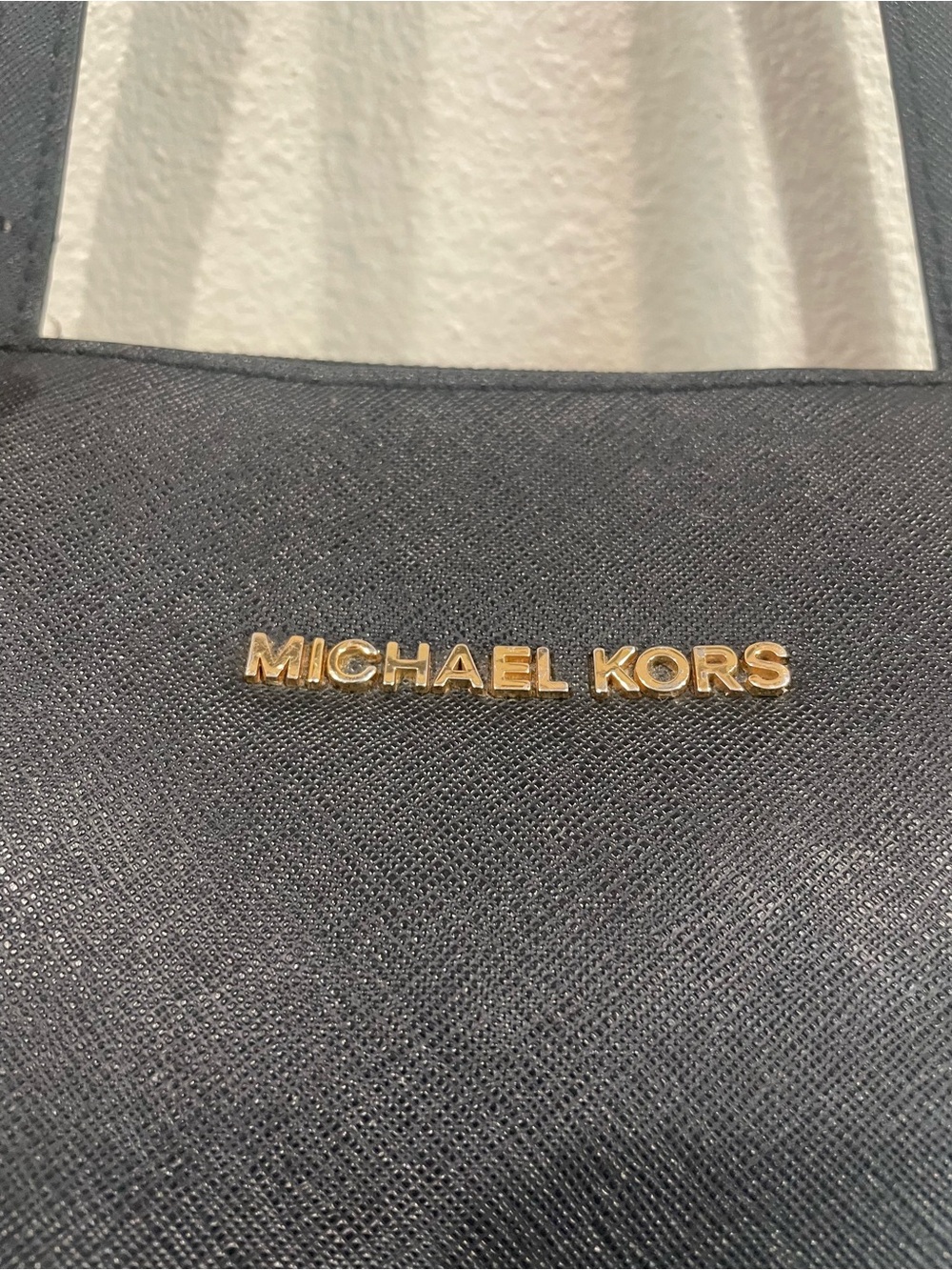 Michael Kors Black Leather Tote with Gold Logo Charm - Picture 2 of 11